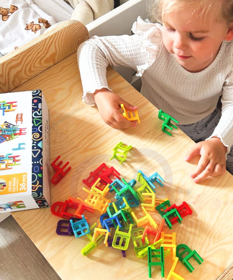 Lõbus pere mäng toolidega