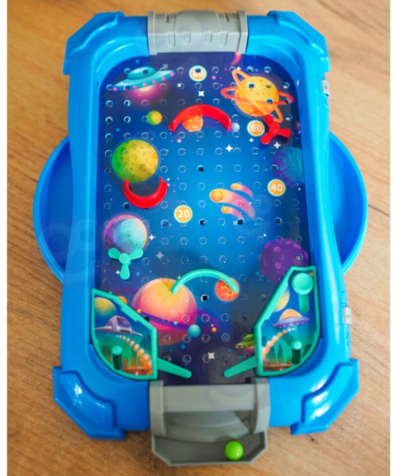 Flipperiautomaadiga sarnane kosmoseteemaline mäng