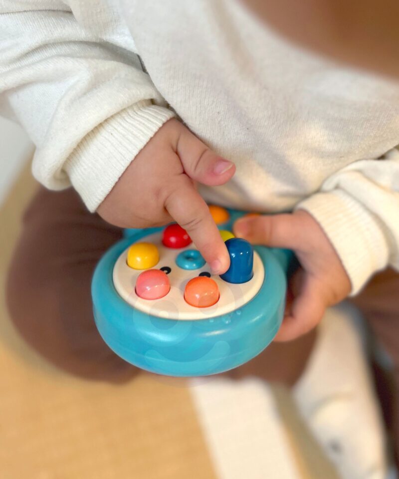 Laste osavusmäng kaheksajala kujulise mängulauaga