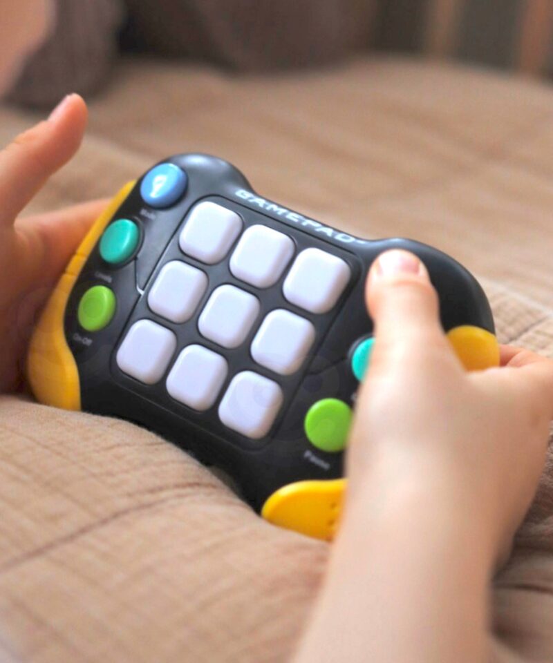 Käelisi oskusi arendav mänguasi