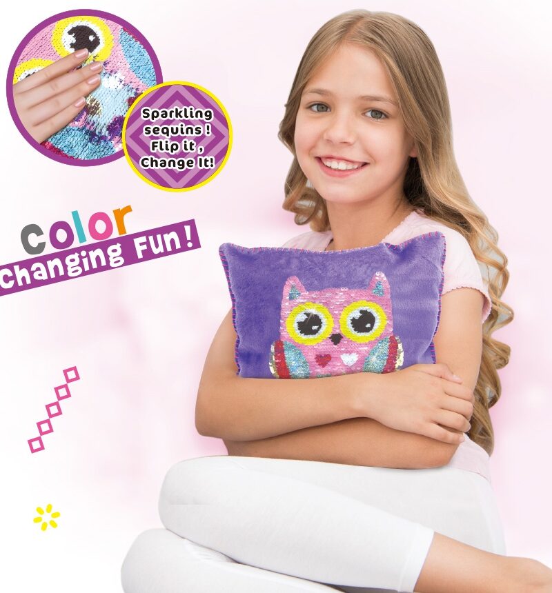 Lapsed kaunistamas padja litritega