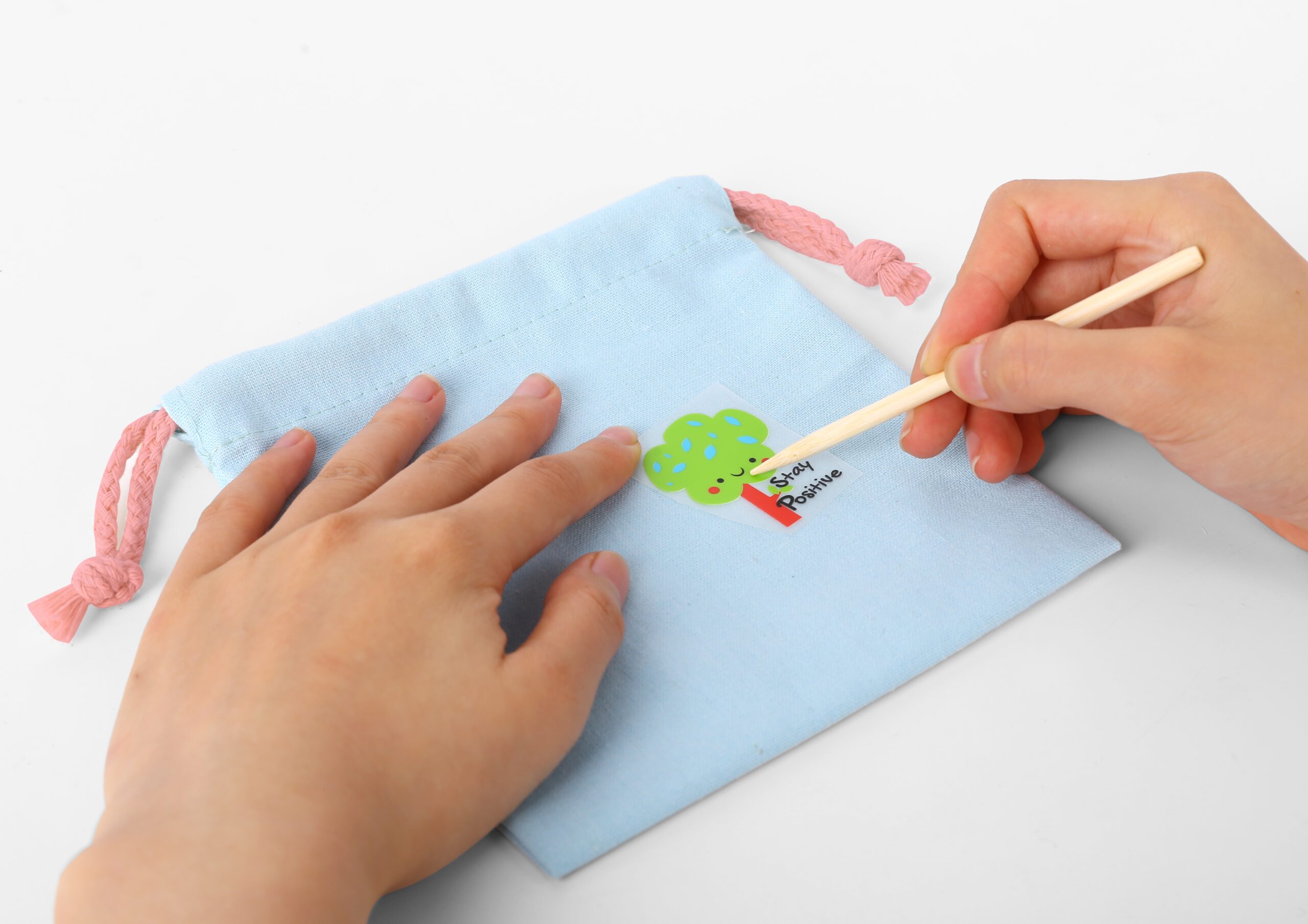 Kaunista kott ilma liimi ja käärita