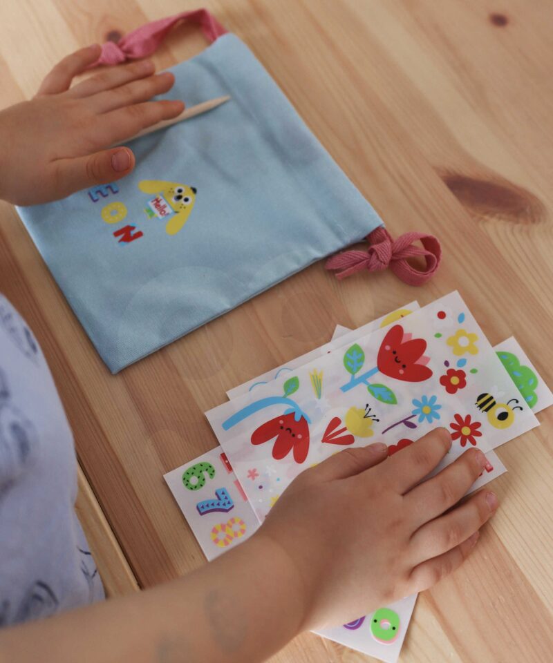 Kleepsud käekoti kaunistamiseks