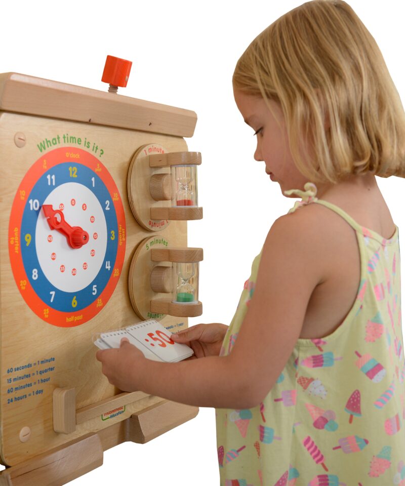 Hariv kellaaegade õppimise tahvel lastele