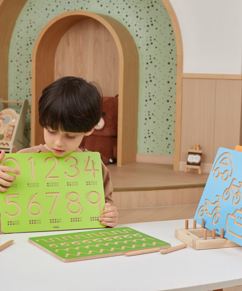 Arendab käelisi oskusi ja koordinatsiooni