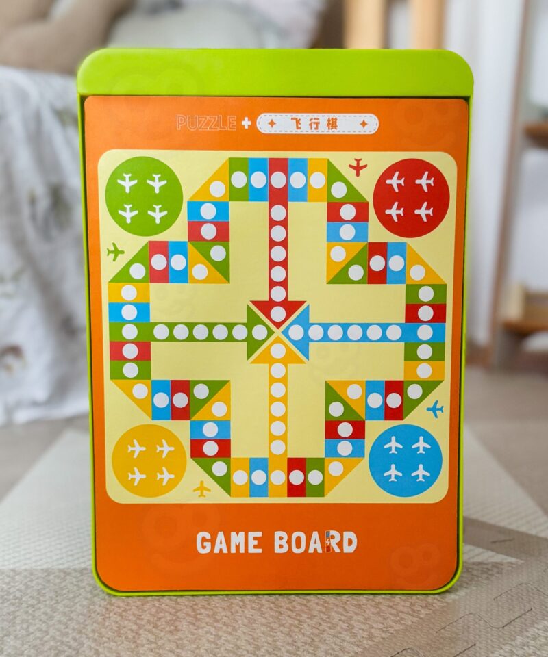 Kaks mängu ühes lauas