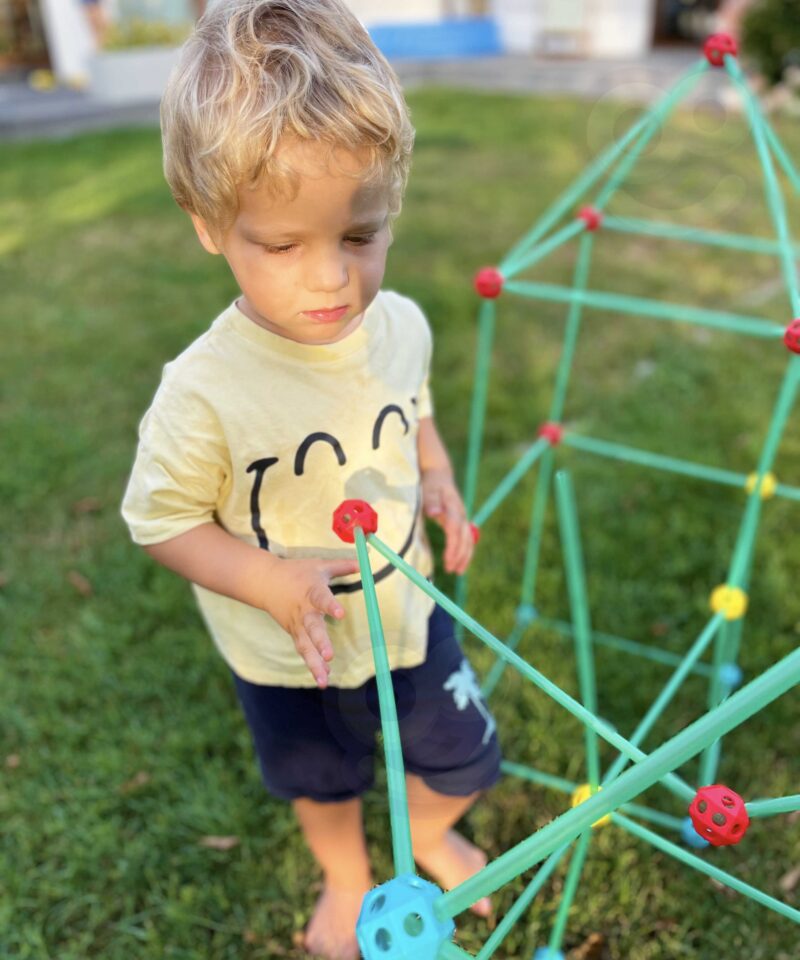 Komplekt, mis arendab lapse loovust