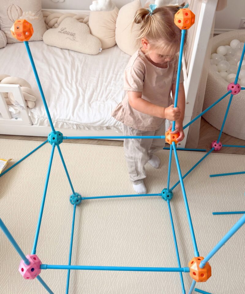 Lastele sobiv ehituskomplekt