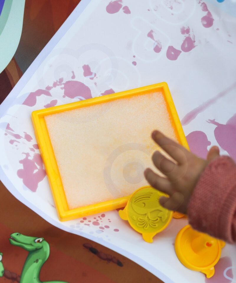 Laste loovuse arendamine veemaalingutega