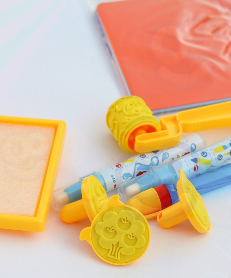 Veepintslitega maalimismatt lastele