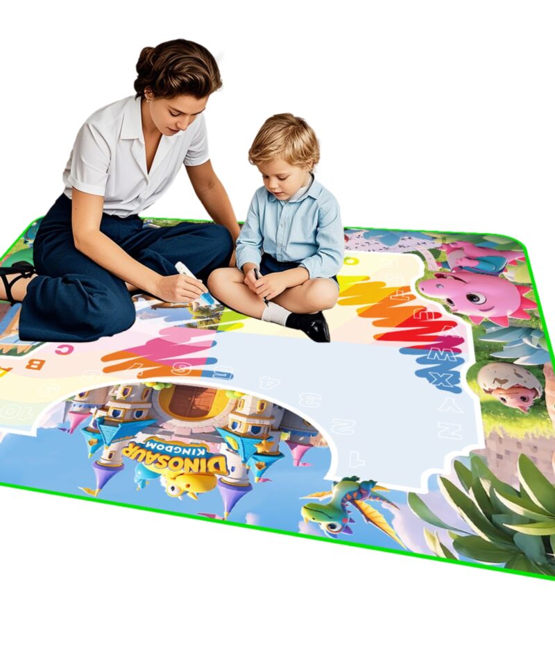 Lapsed joonistavad veematil