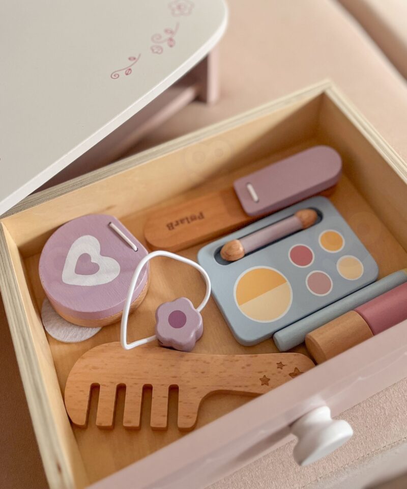 Laste loovuse arendamiseks mõeldud laud