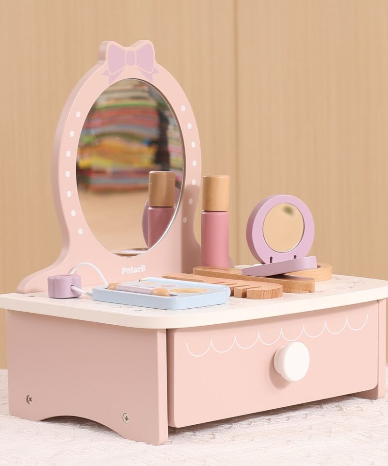 Laste loovuse arendamiseks mõeldud laud