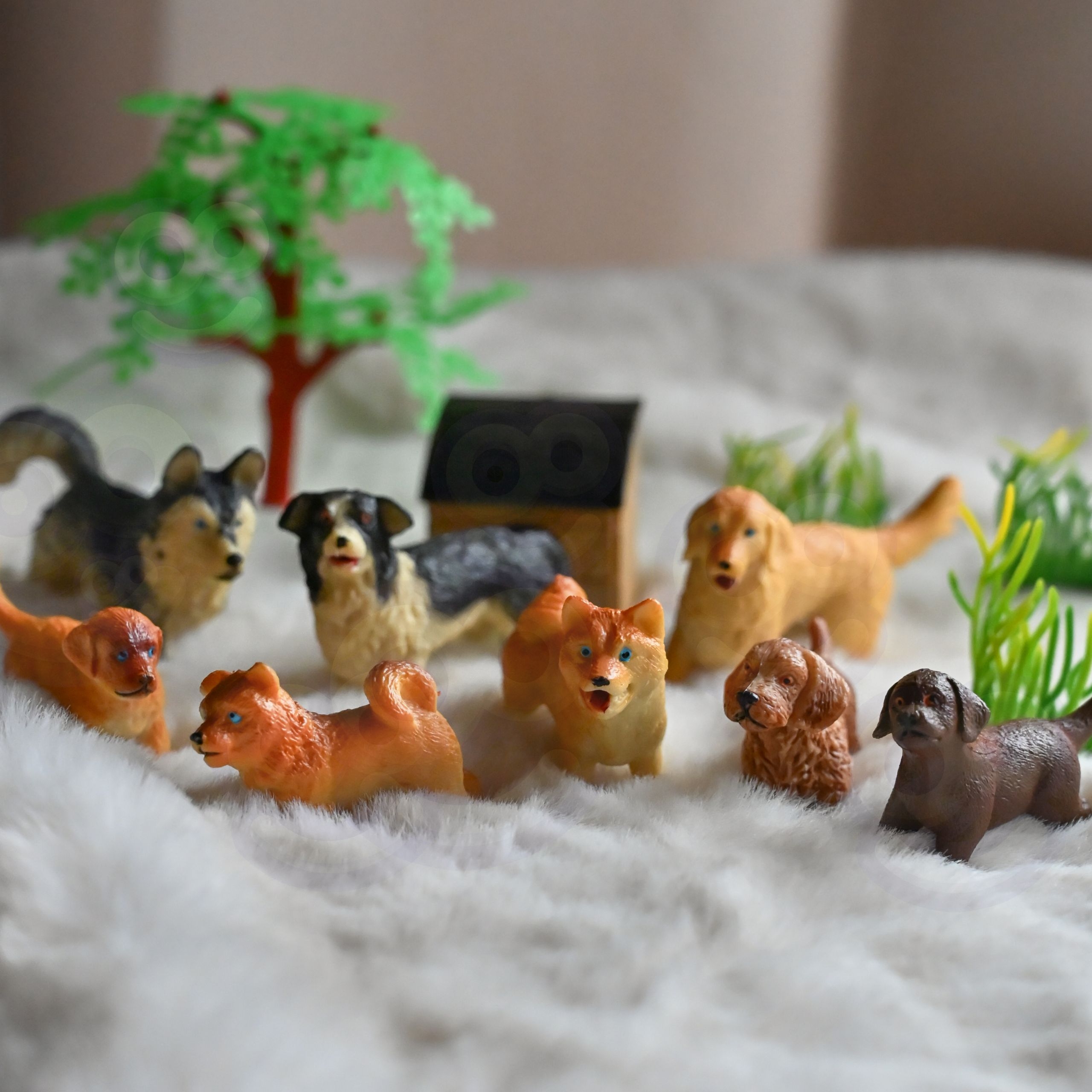 Realistlikud loomafiguurid laste loovuse arendamiseks