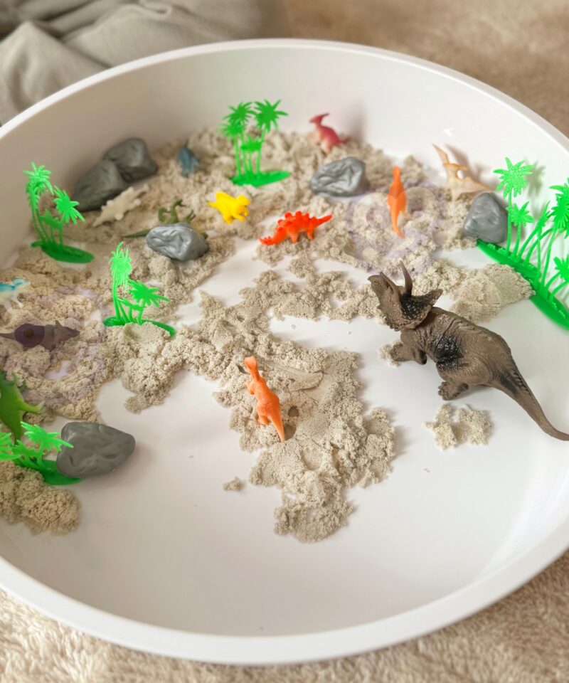 Loovust arendav dinosauruste komplekt