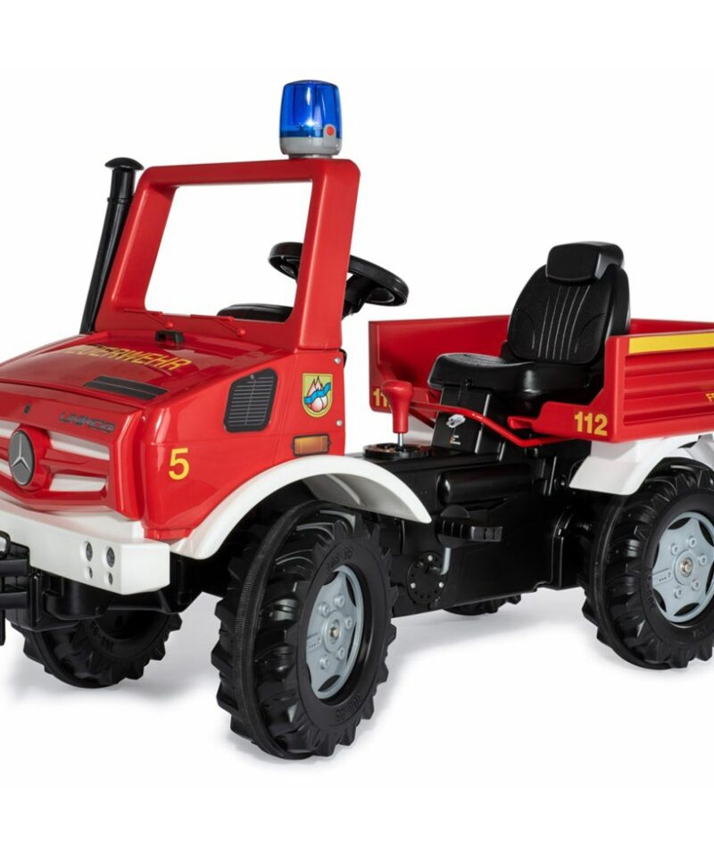 Punane pedaalidega tuletõrjeauto mänguasi