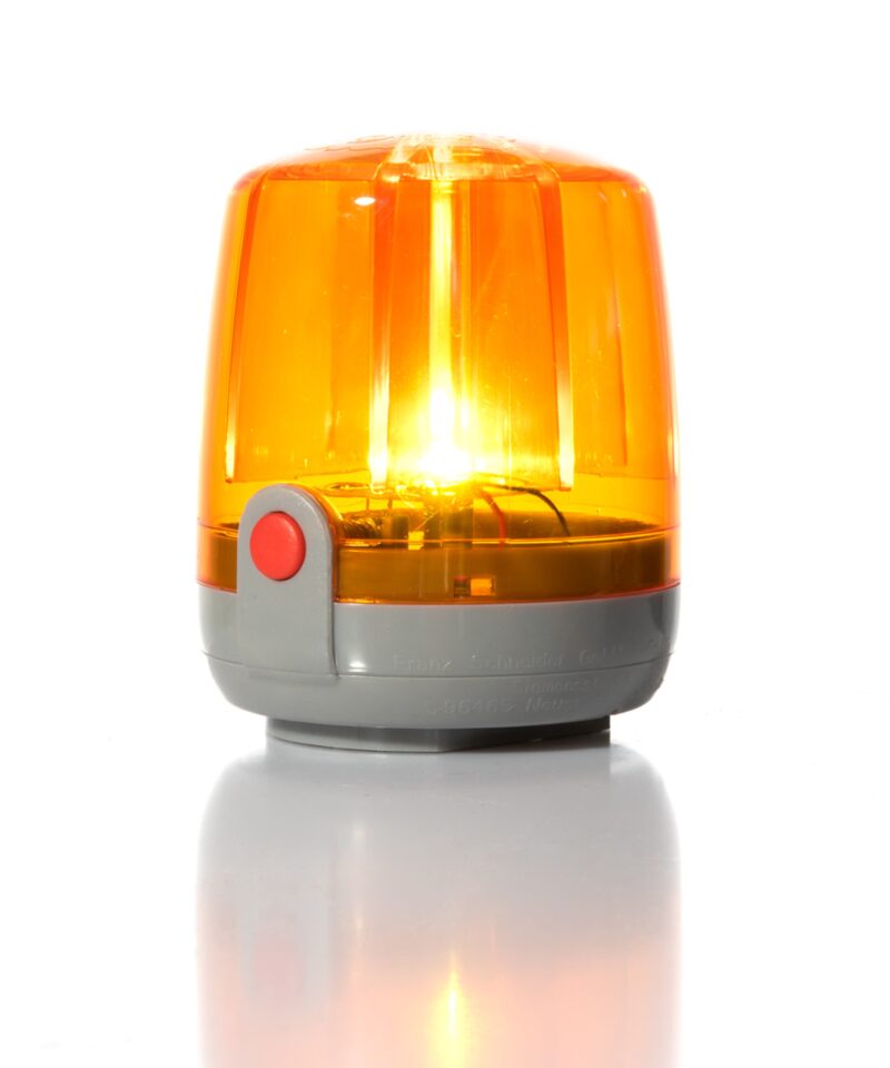 Laste signaallamp traktorile ohutuse tagamiseks