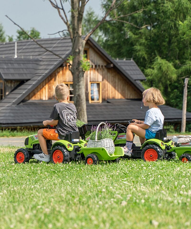 Lastele mõeldud realistlik traktor
