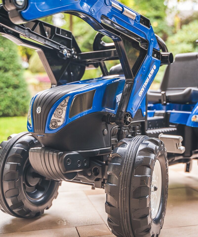 Pedaaltraktor koos eemaldatava haagisega