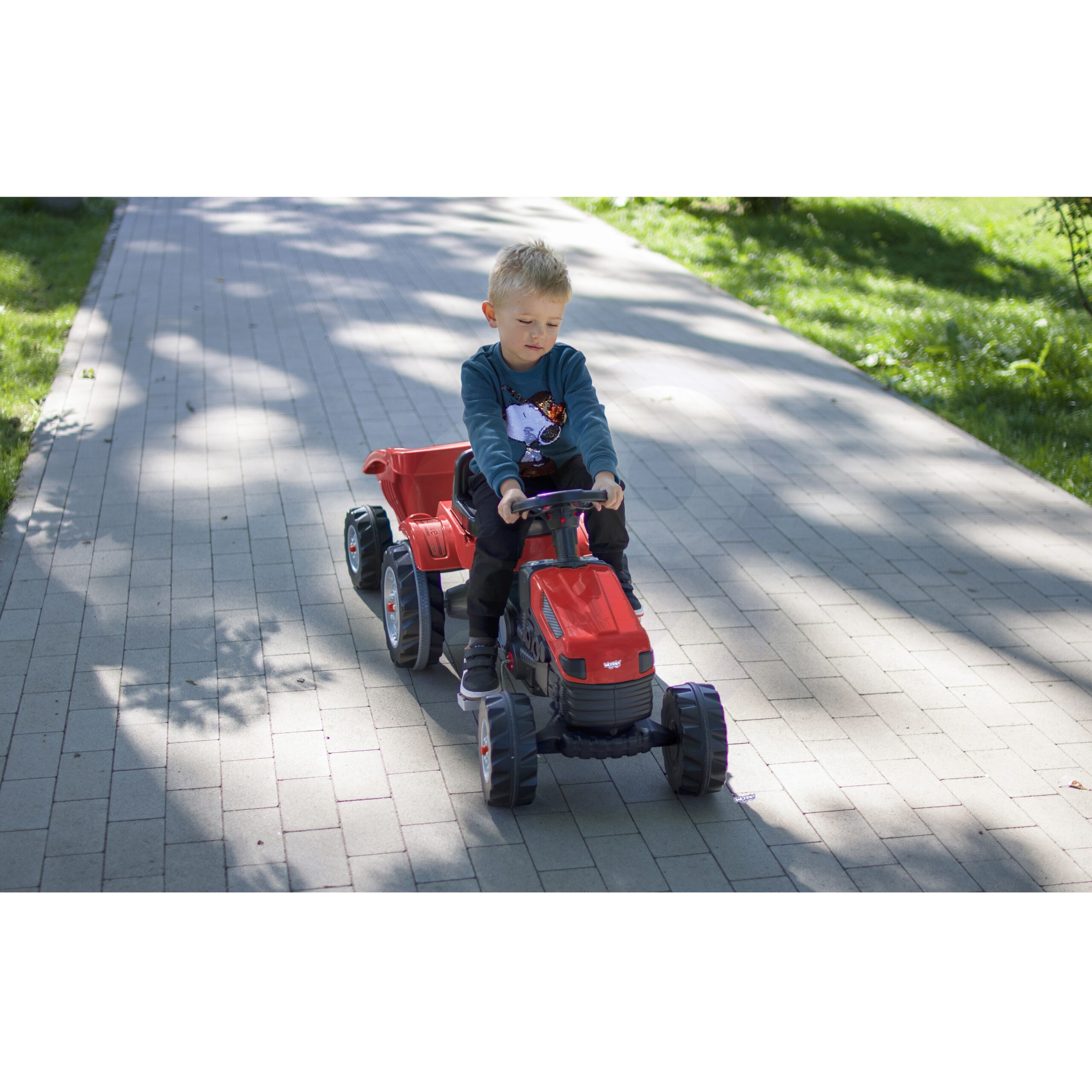 Traktor mänguasjade vedamiseks