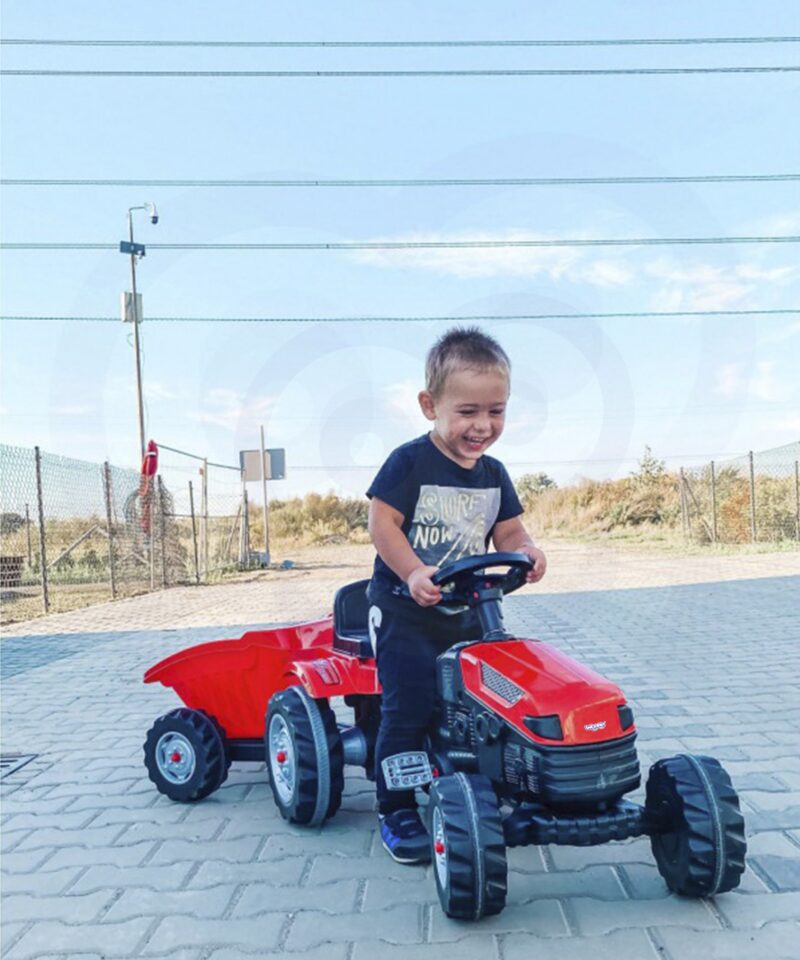 Kvaliteetne ja vastupidav laste traktor