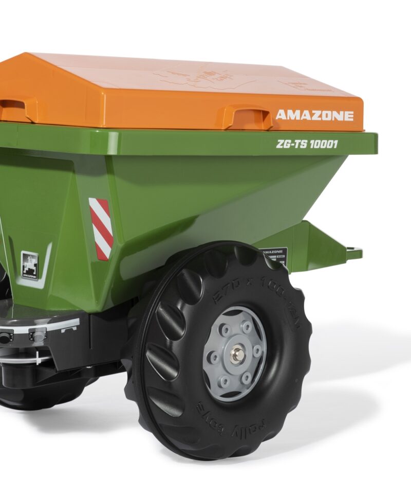 Külvik-haagis väikesele põllumehele