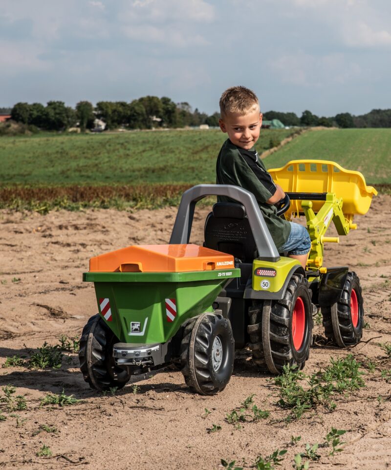 Külvik-haagis koos eemaldatava kattega