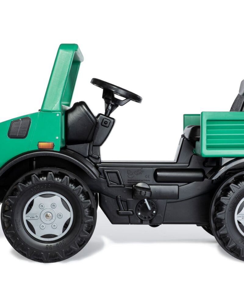 Roheline tõstukauto vaiksed rattad