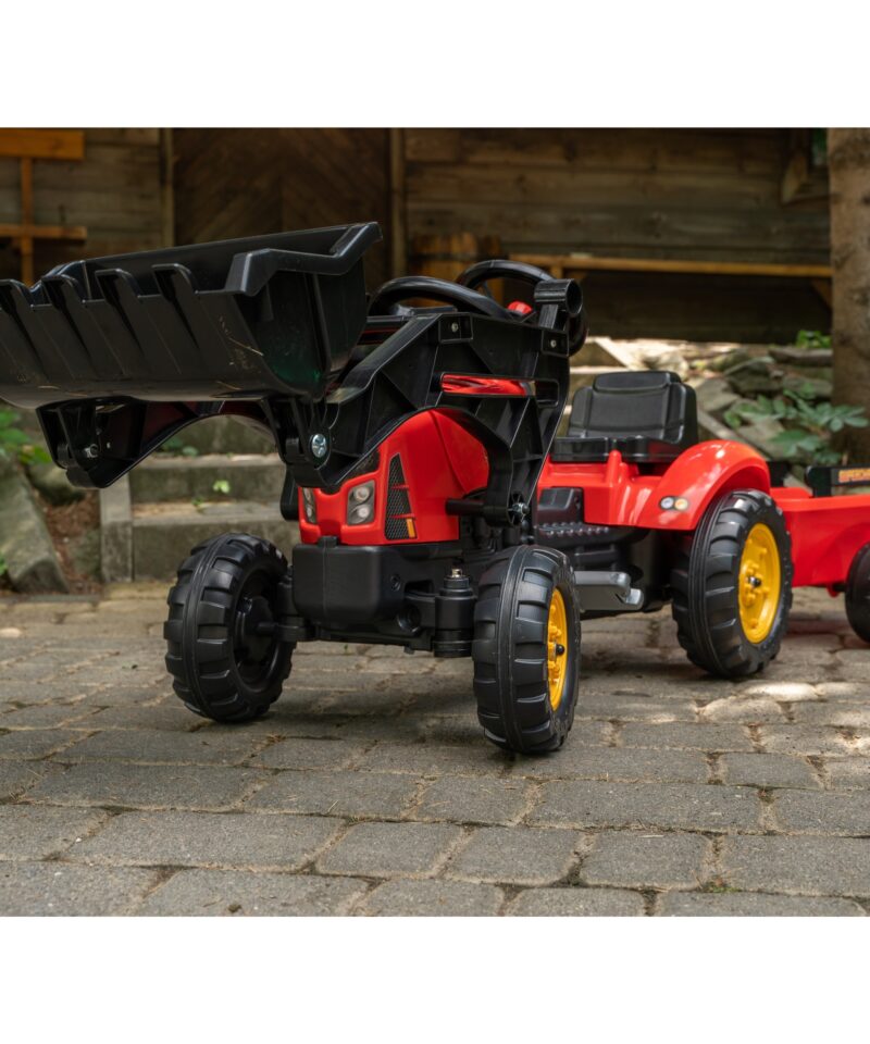 Lastele mõeldud pedaalidega traktor