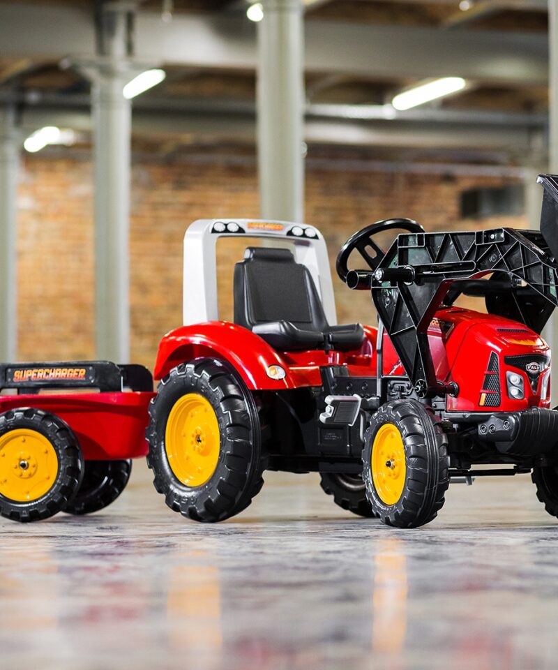 Lõbus pedaaltraktor lastele