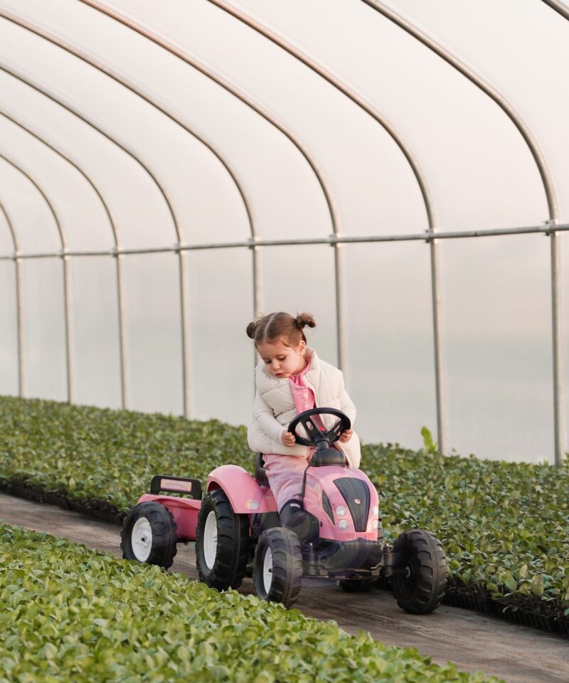 Vastupidav laste pedaaltraktor