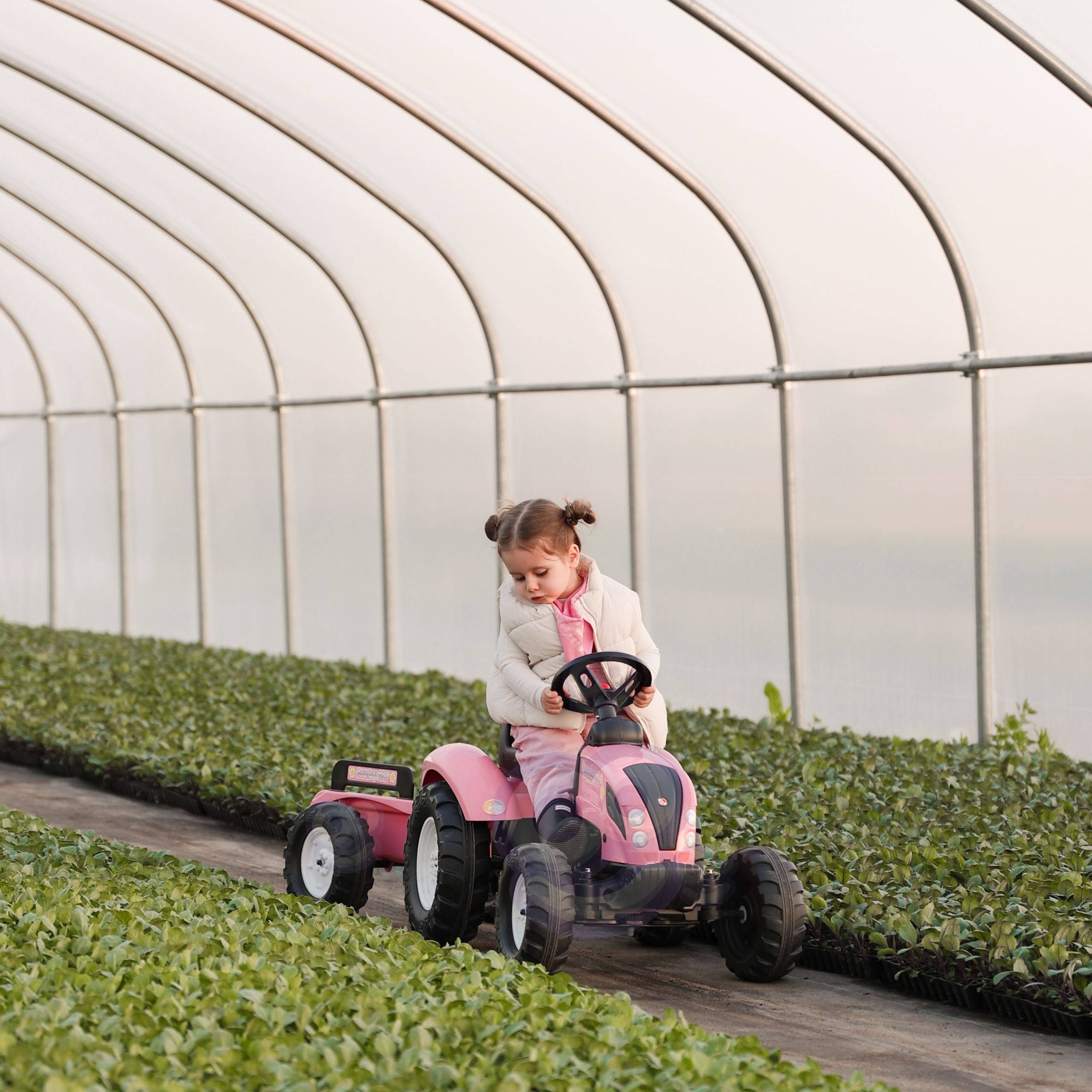 Vastupidav laste pedaaltraktor