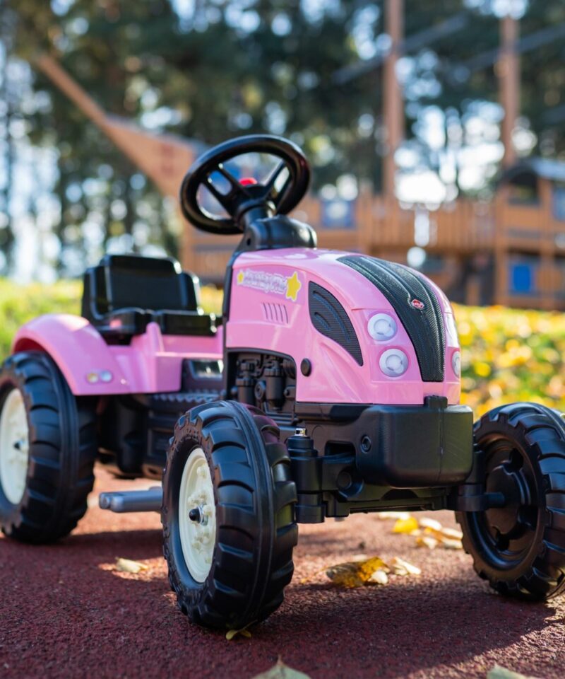 Roosa traktor väikestele traktoristidele