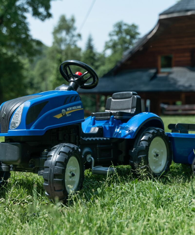 Kvaliteetsed plastikust rattad traktoril