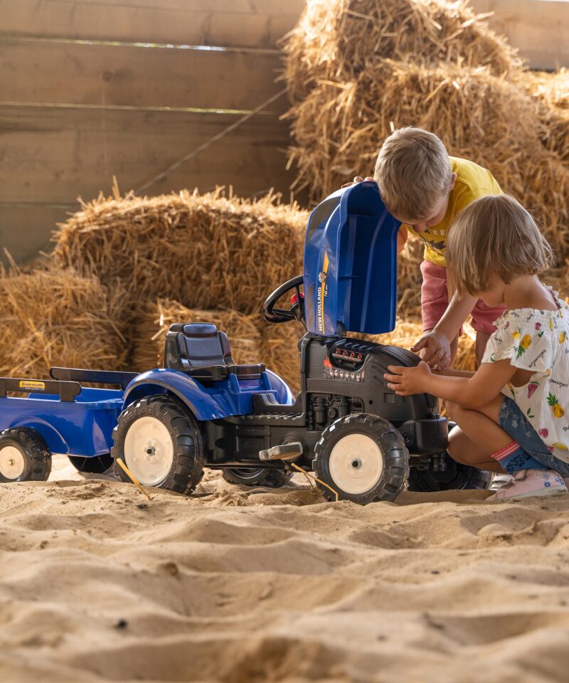 Kvaliteetsed plastikust rattad traktoril