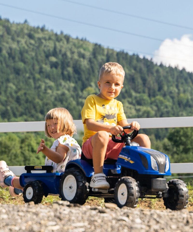 Kvaliteetsed plastikust rattad traktoril