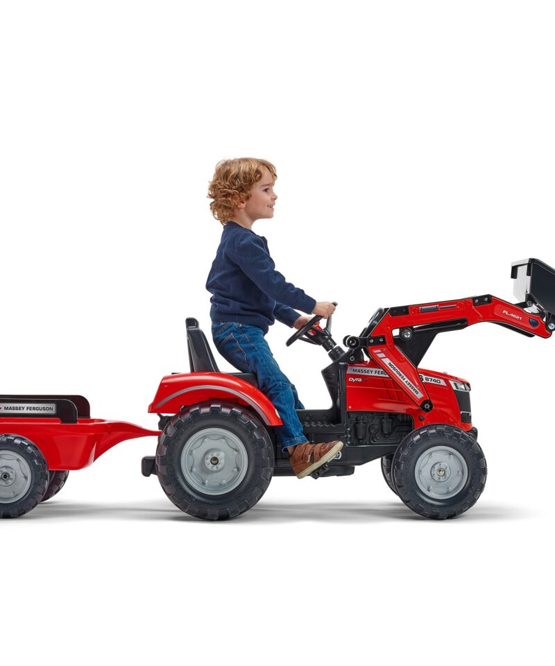 Traktor koos signaaliga rooliga