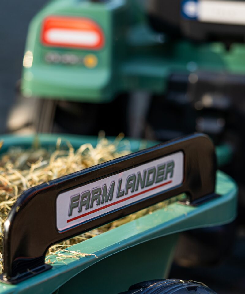 Pedaalidega traktor arendab motoorikat