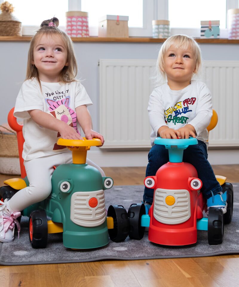 Lastele mõeldud vastupidav traktor