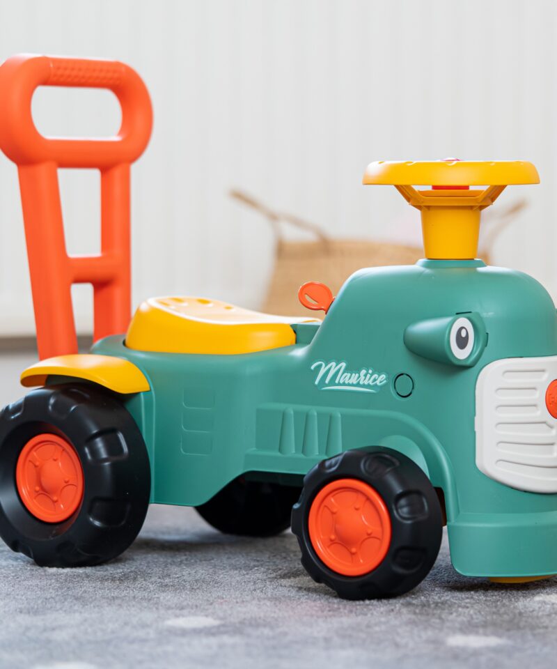 Lastele mõeldud vastupidav traktor