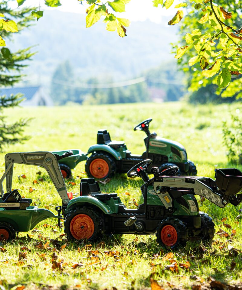 Ohutu ja vastupidav traktor lastele