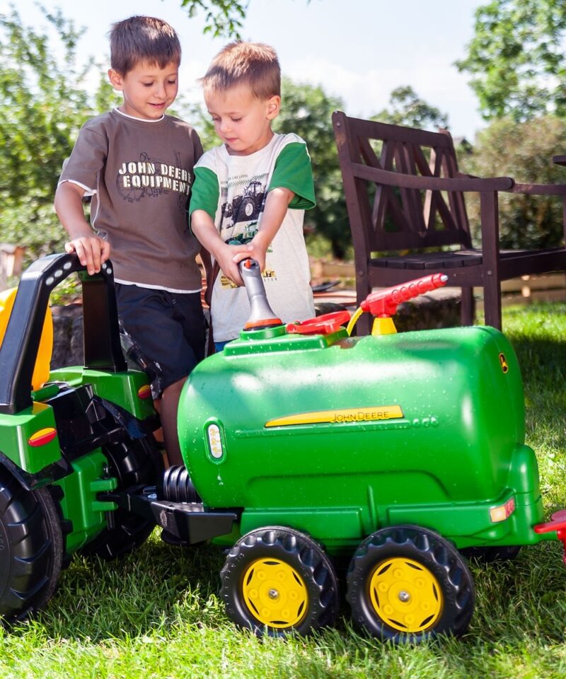 Roheline ja kollane veepaak