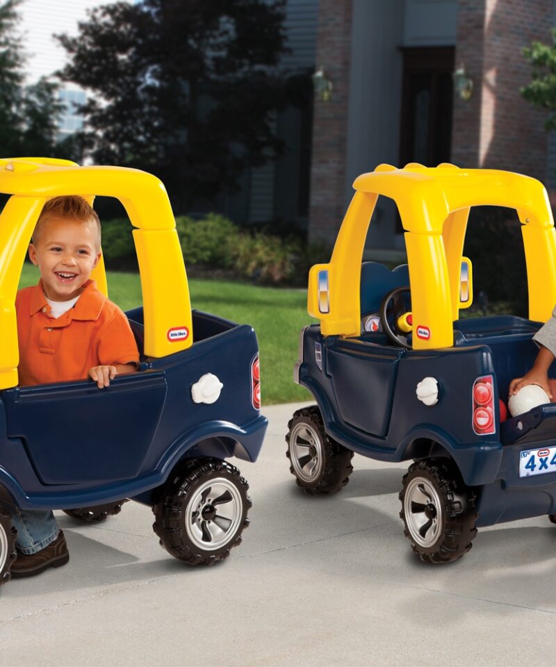 Laste mänguauto õues kasutamiseks