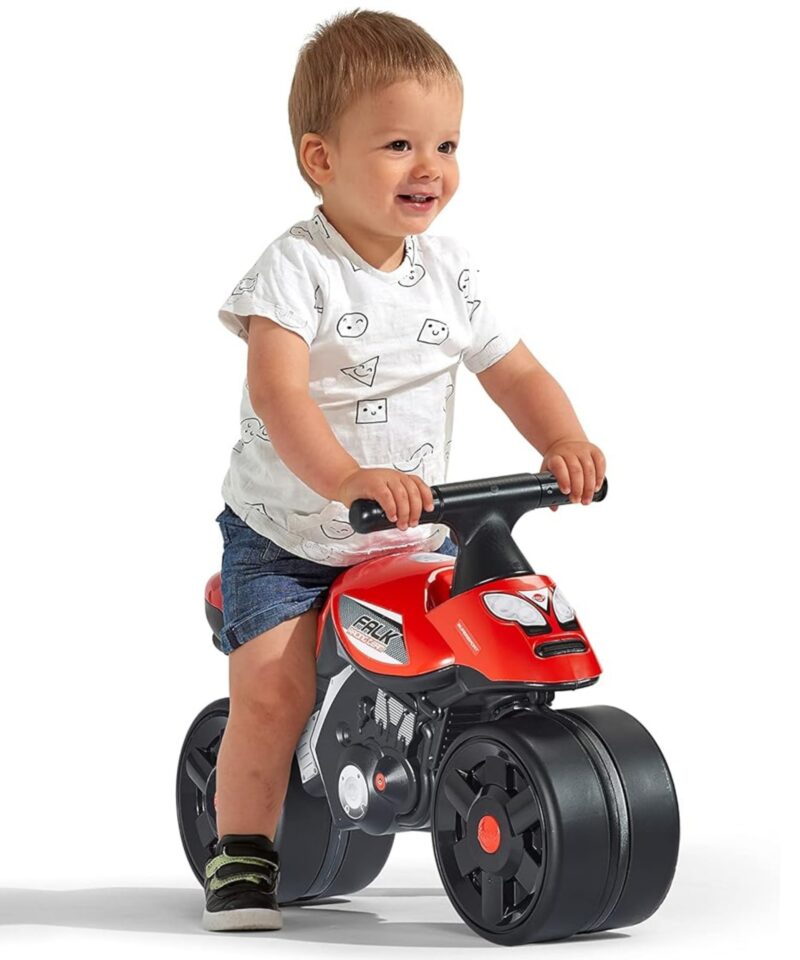 Lastele mõeldud sõidulelu sise- ja välistingimustesse