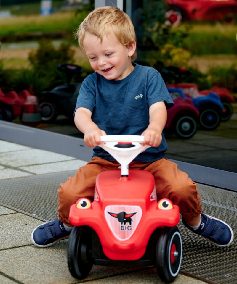 Lastele sobilik klassikaline sõiduk