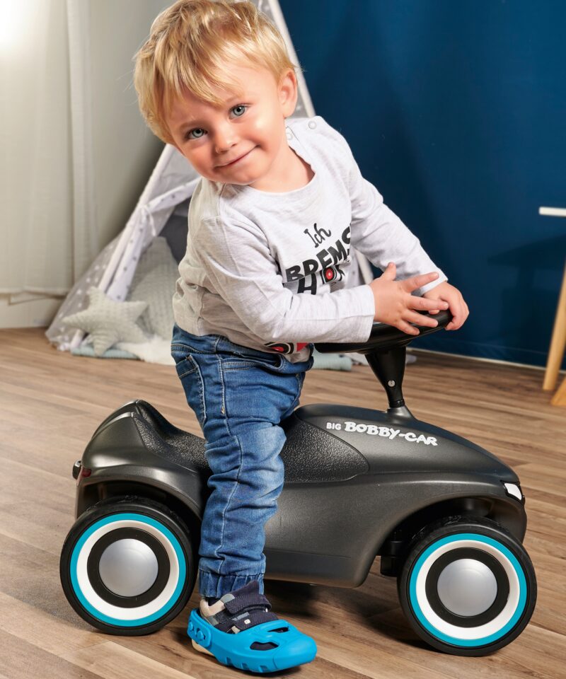 Jalanõude kaitsekatted tagavad puhtuse