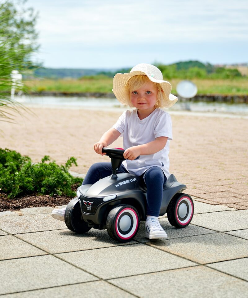 Laste sõiduk vaiksete ratastega