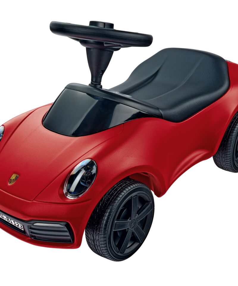 Klassikalise disainiga laste sõiduauto