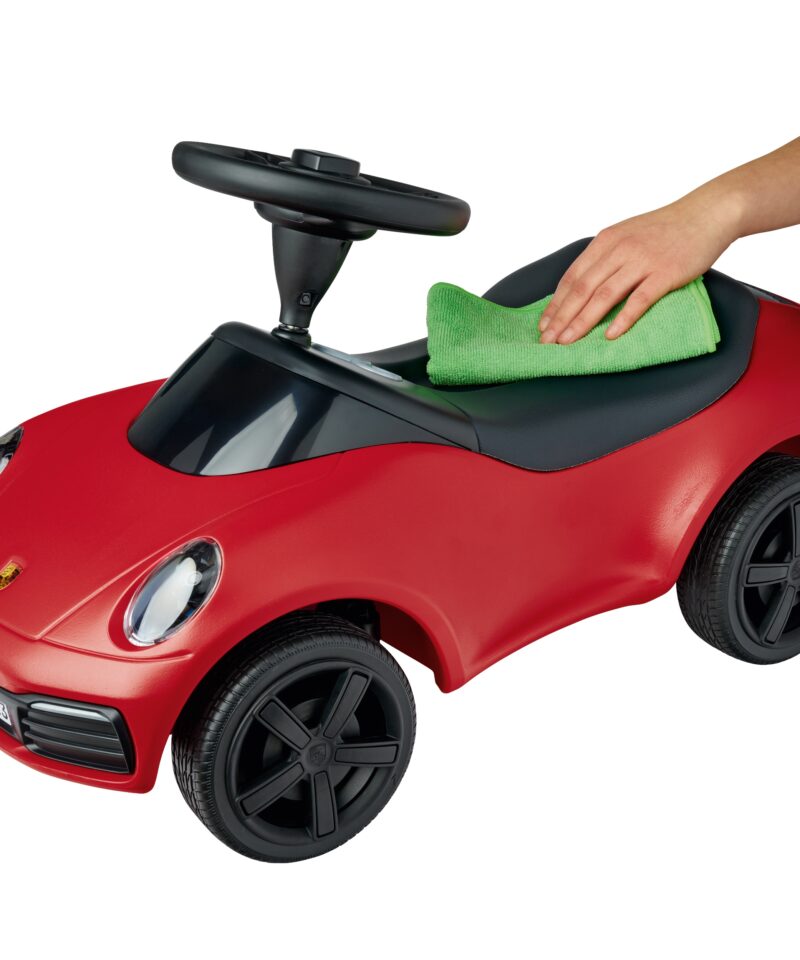 Ergonomiline rooliga laste sõiduauto