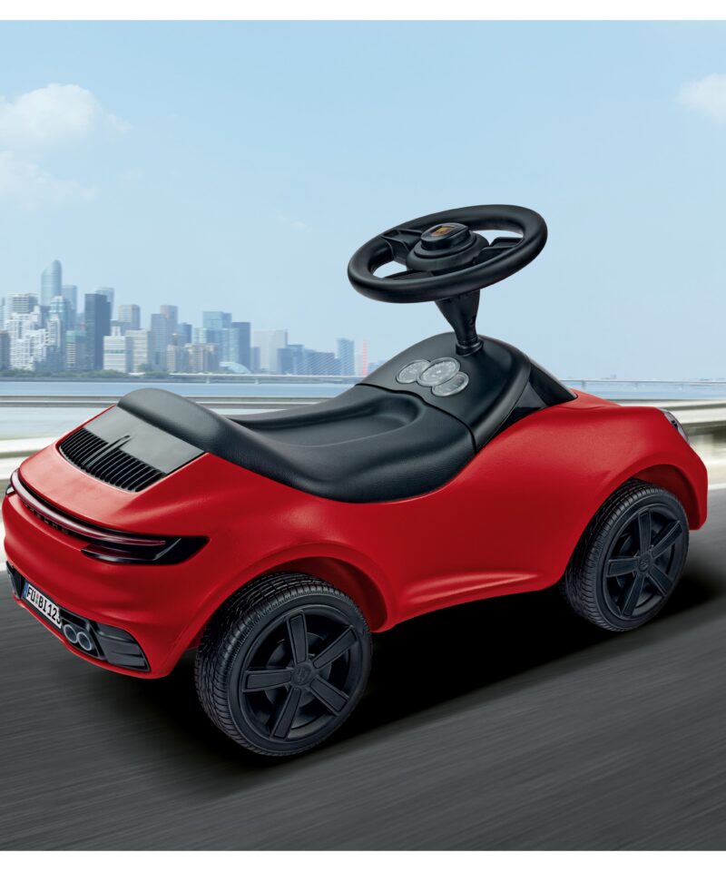 Ergonomiline rooliga laste sõiduauto